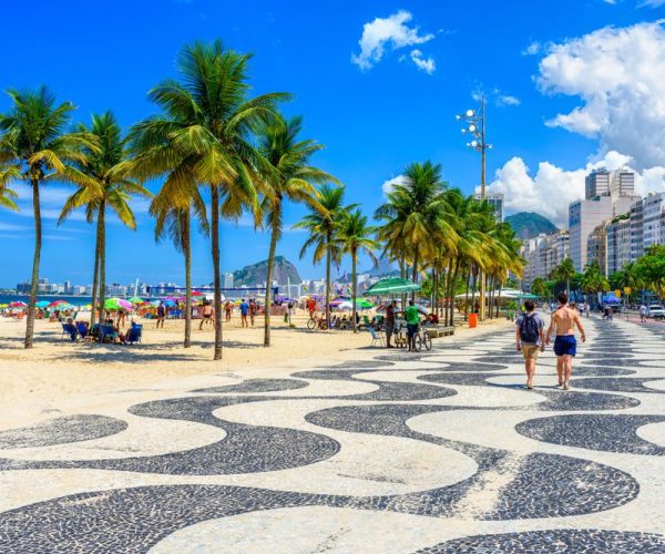 Copacabana-e-Leme-Rio-de-Janeiro-shutterstock_1504221245