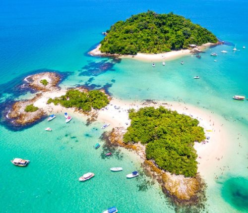 Mar-azul-e-ilhas-paradisíacas-veja-o-que-fazer-em-Angra-dos-Reis